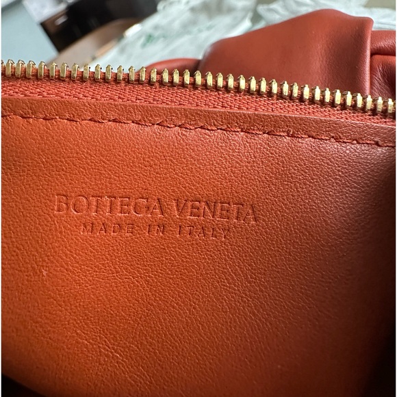 Bottega Veneta mini double knot, pumpkin color - Picture 7 of 11